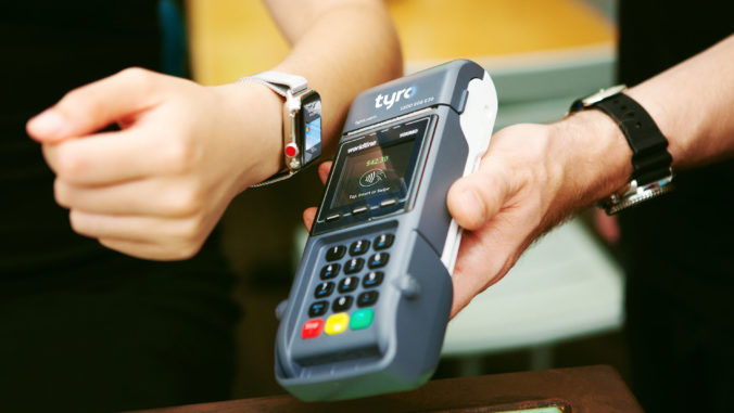 customer tap to pay on a Tyro Mobile EFTPOS